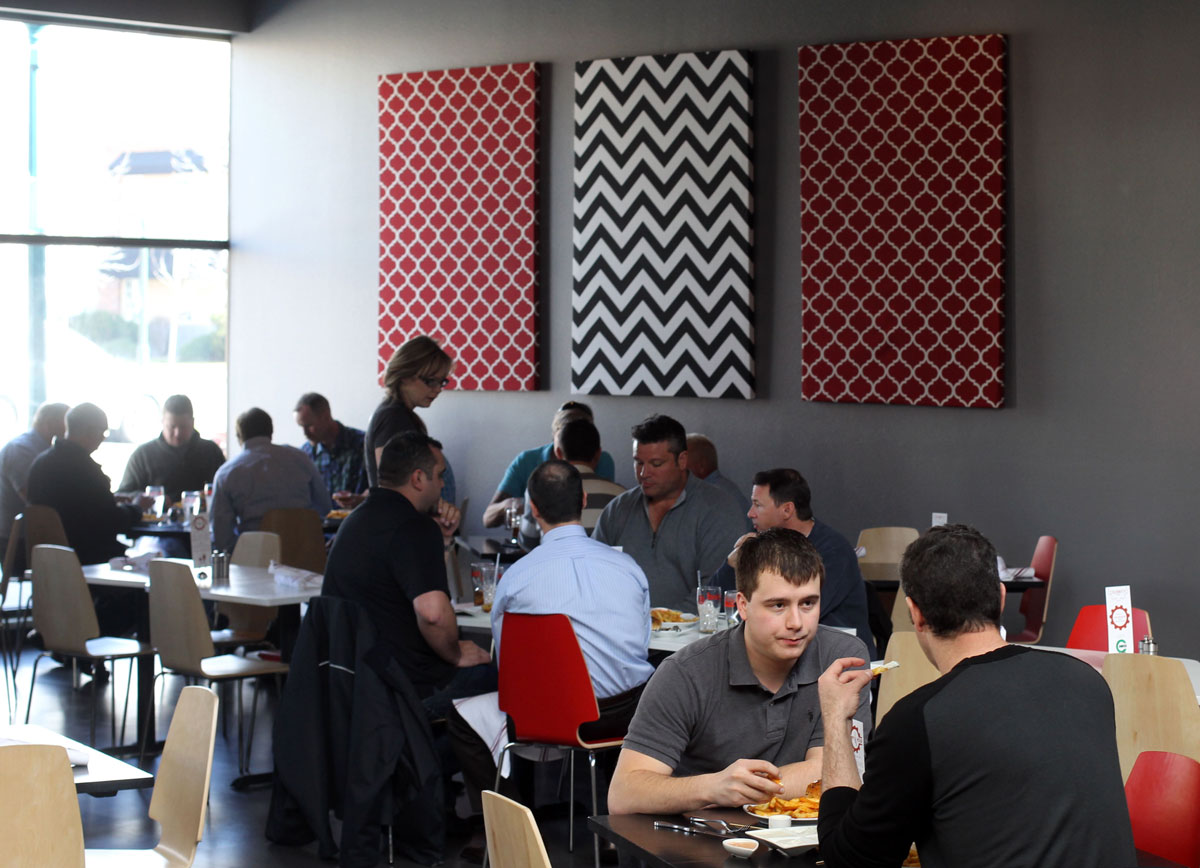 Grind Modern Burger lunchtime diners